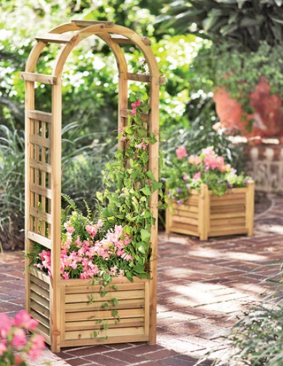 Louvered Wooden Planter With Trellis