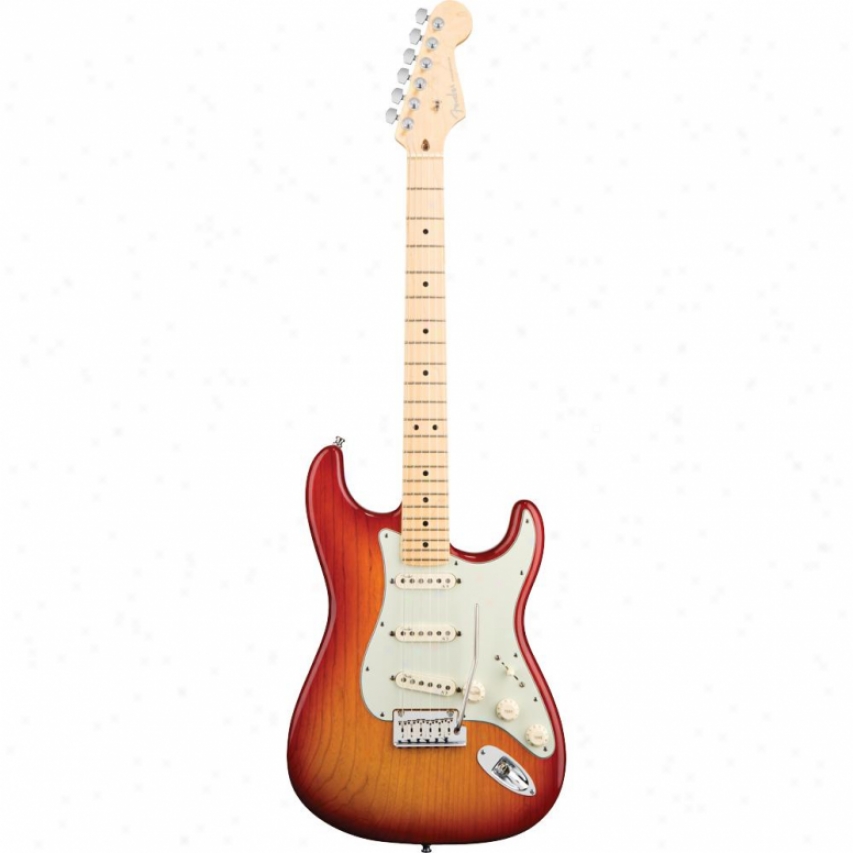 Fender&reg; American Deluxe Stratocaster&reg; Ash/maple - Aged Cherry Burst