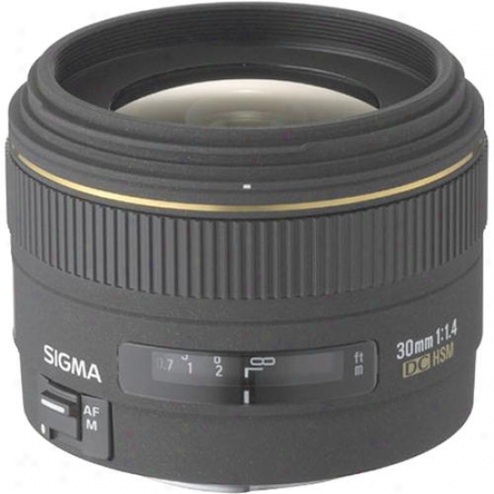 Sigma Canon 30mm F/1..4 Ex Dc Lens