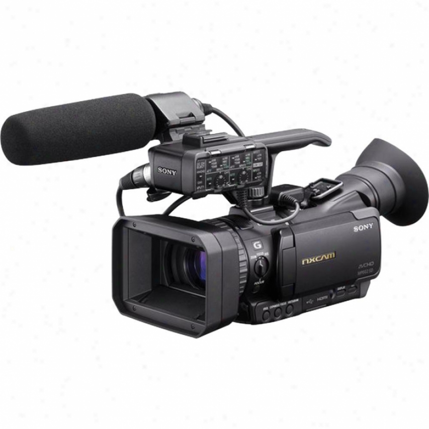 Sony Professiinal Compact Avchd Camcorder - Hxr-nx70u