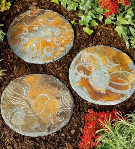 12" Dia. X 1/2"h Bird Or Bug Slate Stpeping Stonebuy 3 Or More At $10.95 Each