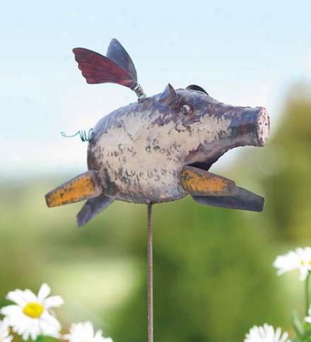 Handmade Metal Flying Pig Garden Risk