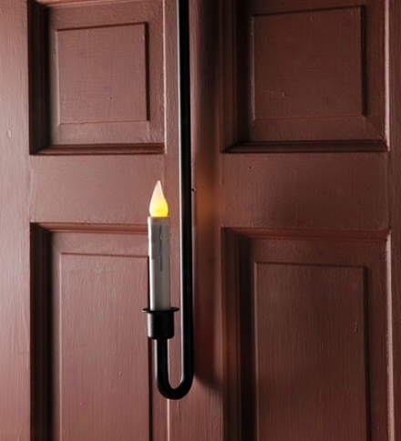 Indoor/ojtdoor Over The Door Sjngle Candle With Timer Led Bulb
