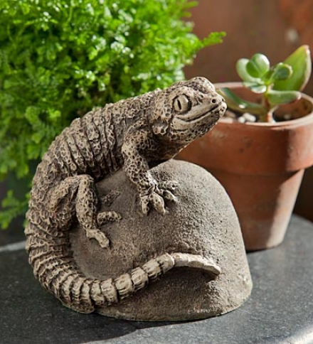 Usa-made Handcrafted Cast-stone Lizard Ike