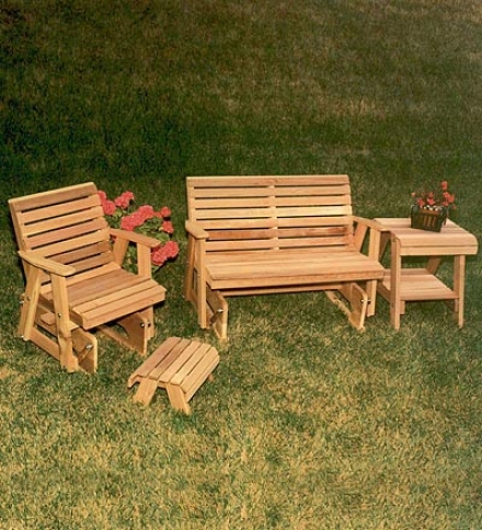 Usz-made Western Red Cedar Outdoor 4-pc. Gliding Set