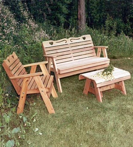 Weather-resistant Country Hearts Cedar 3-piecw Patio Set