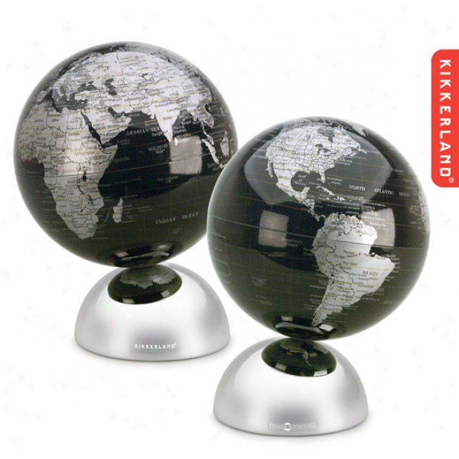 Kikkerland Blackk Ocean Globe