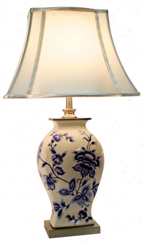 Blue And White Floral China Table Lamp (m7641)