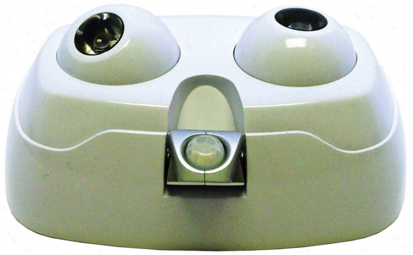 Dual Bulb Port Activated White Security Light (t2184)