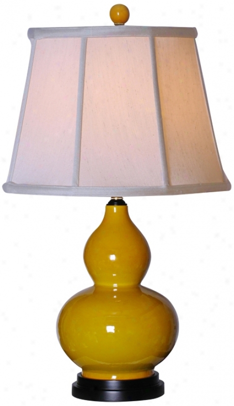 Golden Yellow Pkrcelain Gourd Base Table Lamp (g7095)