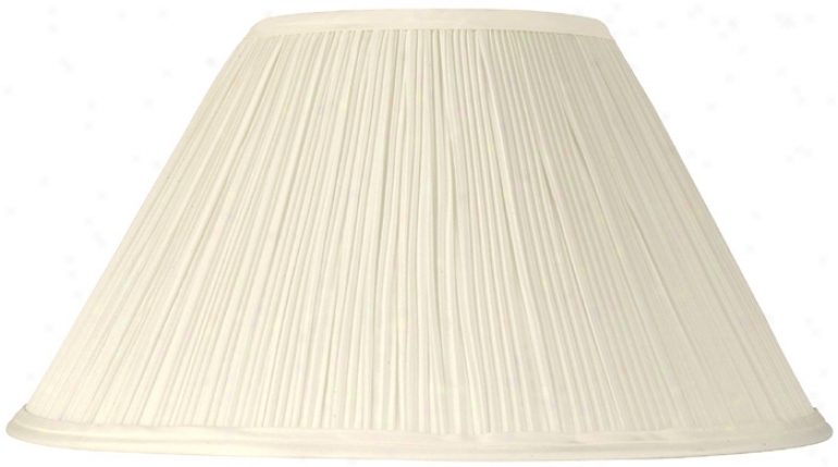 Mushroom Pleated Creme Lamp Shade 6x14x8 (spider) (29936)