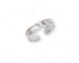14k White Diamond-c8t Toe Ring