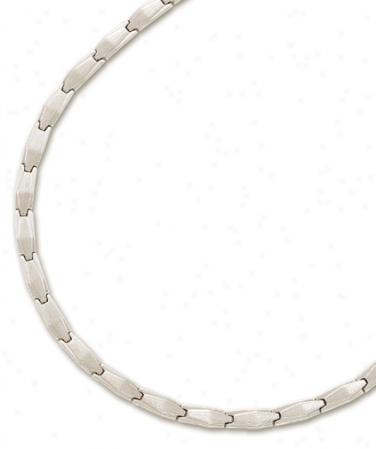 14k Whote Elegant Design Necklace - 17 Inch