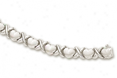 14k White Hugs And Kisses Matt Heart Shape Bracelet - 7 Inch