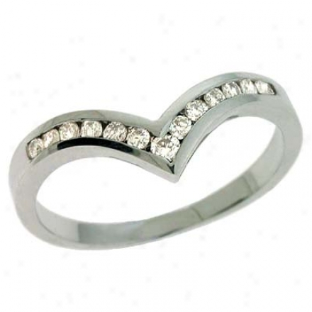 14k White V Shape Curved Design 0.22 Ct Diamond Tie Ring