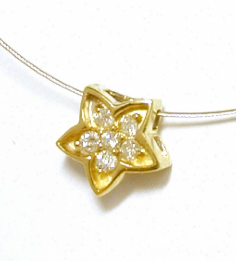 Gorgeous Diamond Flower Pendant (si2, H/i)