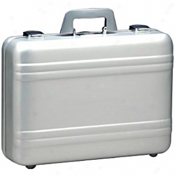 Zero Halliburton Aluminum Attafhes 5in. Silver Elite Attache Case