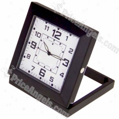 Usb Rechargeable 5.0mp Pin-hole Spy Av Camwra Disguised As Working Desktop Clock (tf Card Slot) - Black