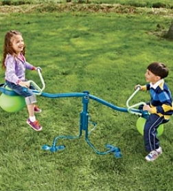 Spinning-seesaw-and-hop-ball-in-one Spiro Leap Outdoor Tyo