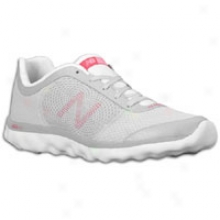 Unaccustomed Balance 895 - Womens - White/pink