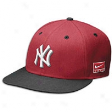 Yankees Nike Air Jordan One Snapback Cap - Mens - Red