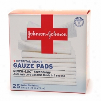 Johnson & Johnson Hospital Grade Gauze Pads, Medium Sterile Pads, 3 In X 3 In